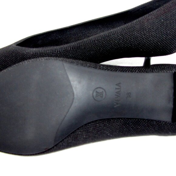 Vivaia Black Pointed Toe Kitten Heels Sz 7 - 7.5 Runs 1/2 size big - Picture 4 of 6